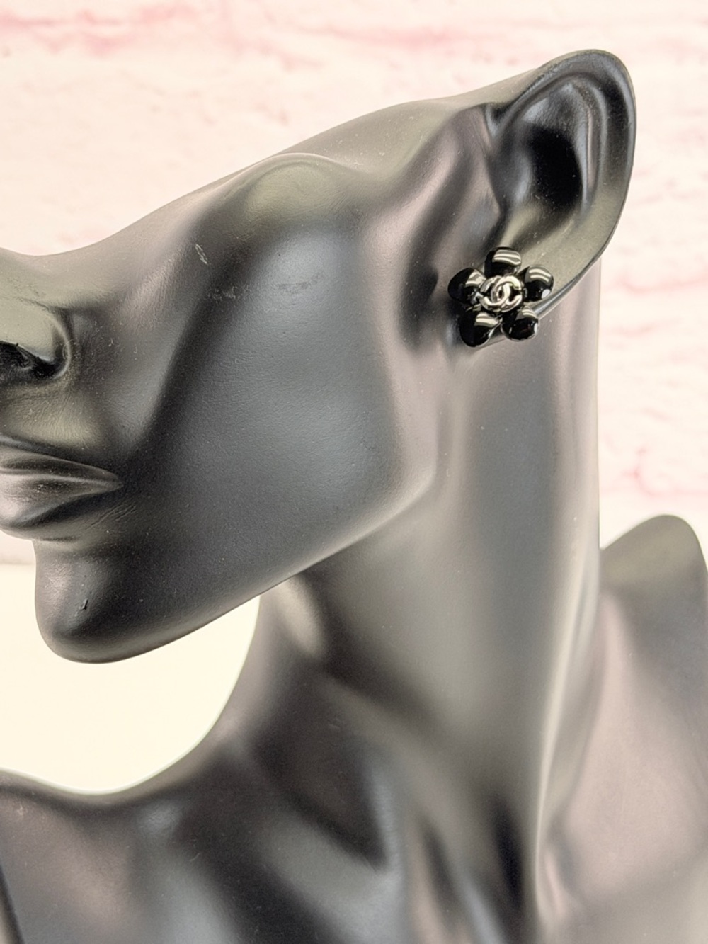 Chanel Coco Flower Cc Black Stud Earrings 05P - Picture 5 of 8